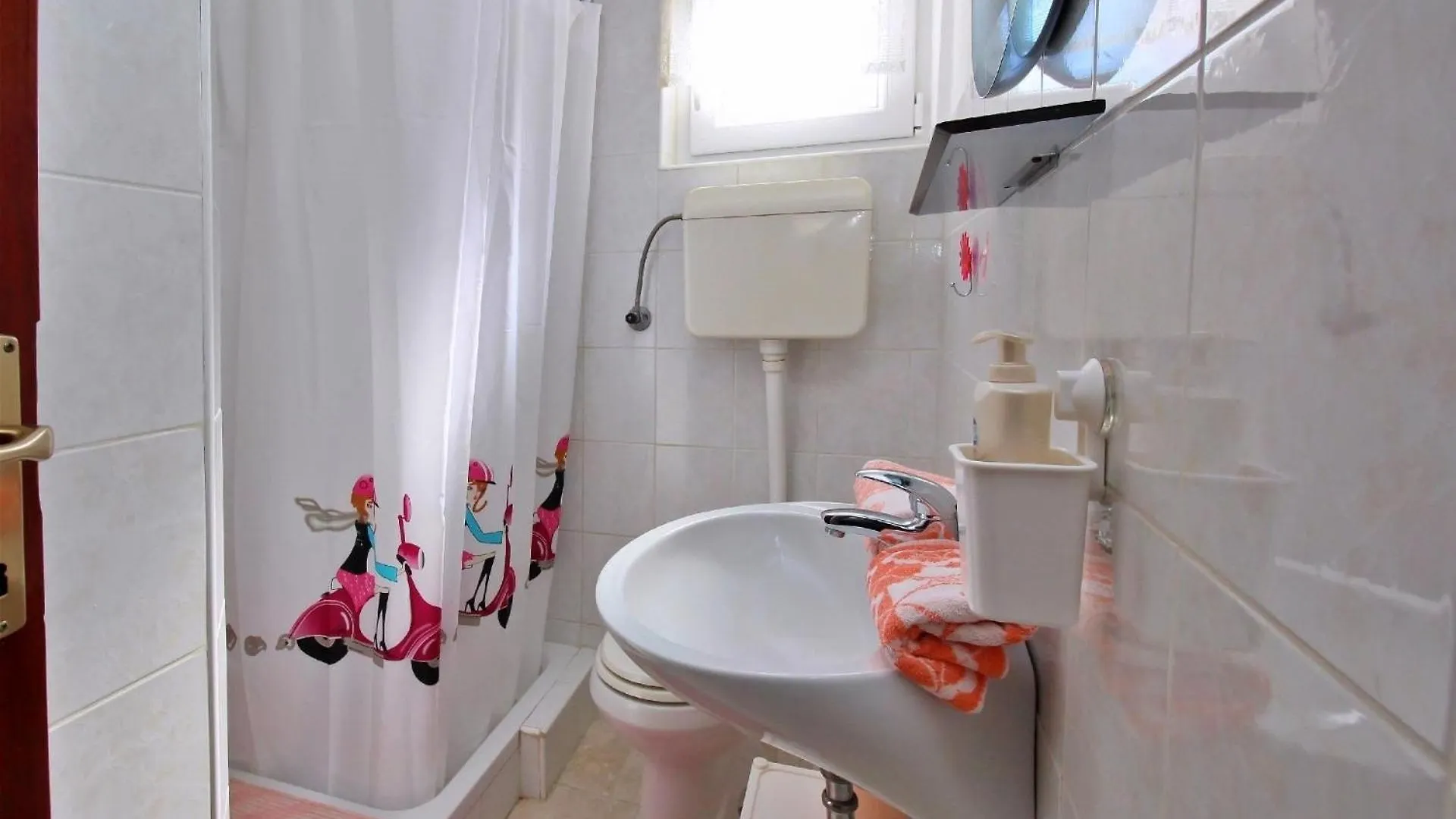 Ferienwohnung Fuer 3 Personen Ca 50 M In Silo, Adriakueste Kroatien Kroatische Inseln - B44380